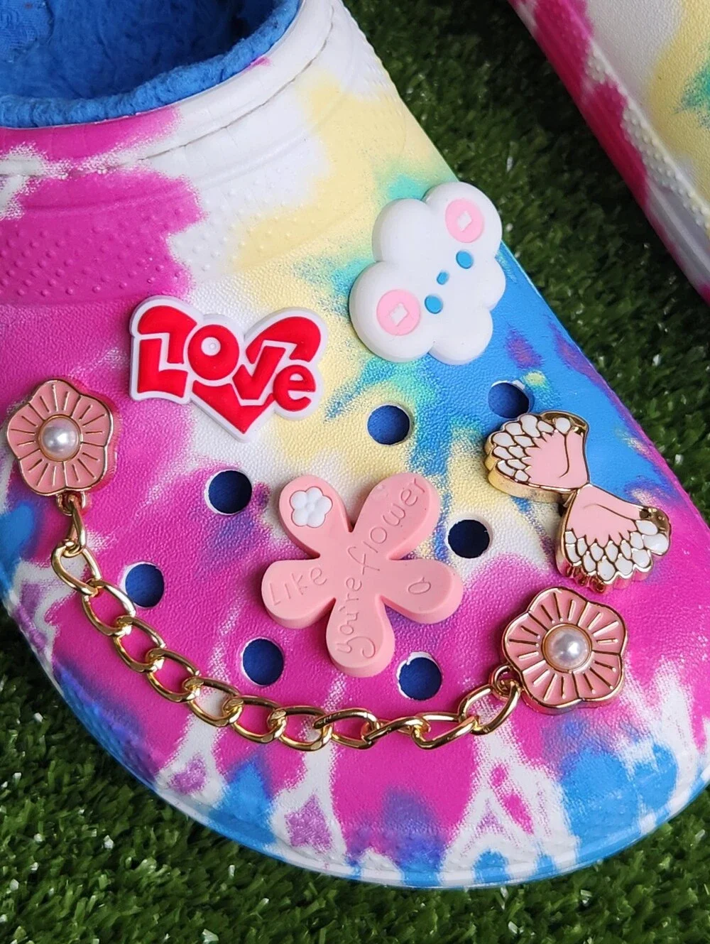 Crocs Big Girls Classic Lined Graphic Clogs Comfy With Jibbitzs Included Size J4